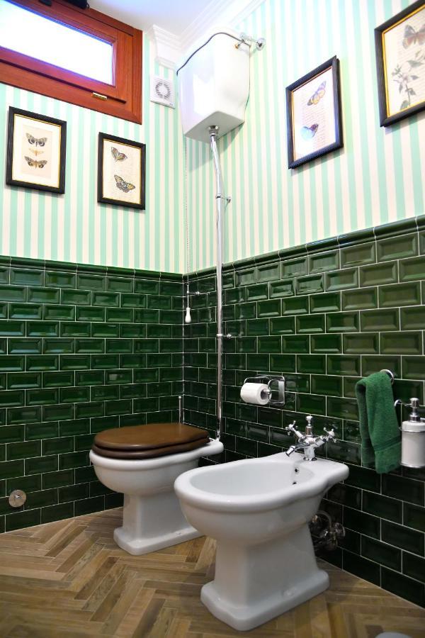 Отель Regal House Roma Capucci 6 Экстерьер фото