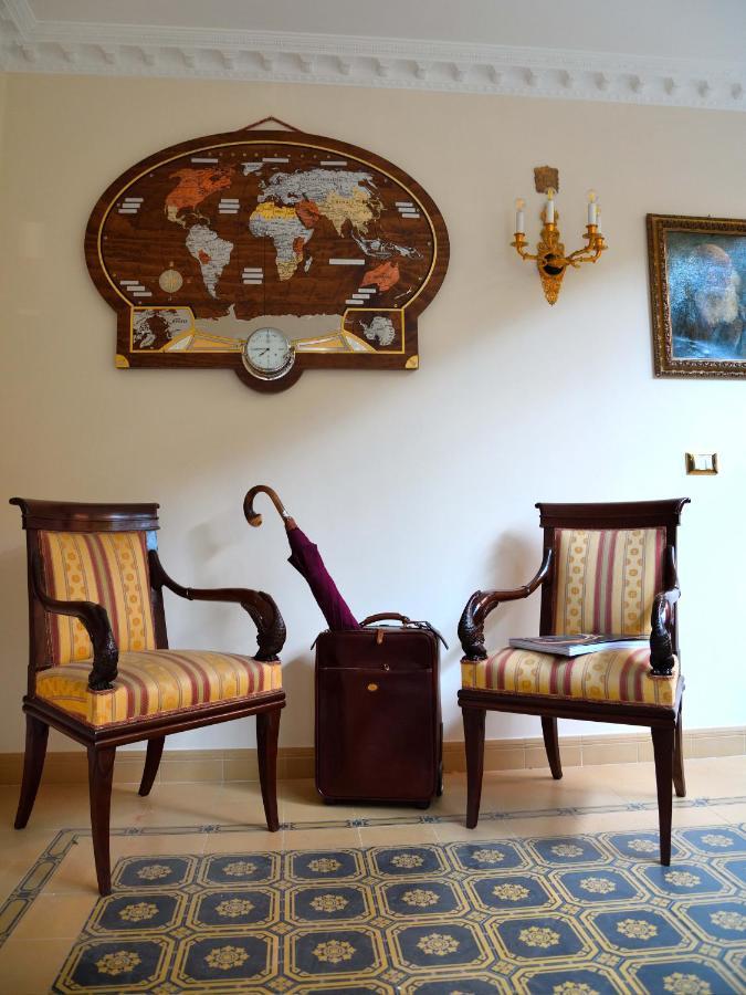 Отель Regal House Roma Capucci 6 Экстерьер фото