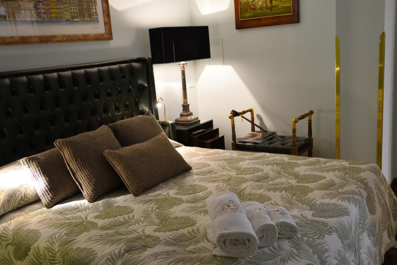 Отель Regal House Roma Capucci 6 Экстерьер фото